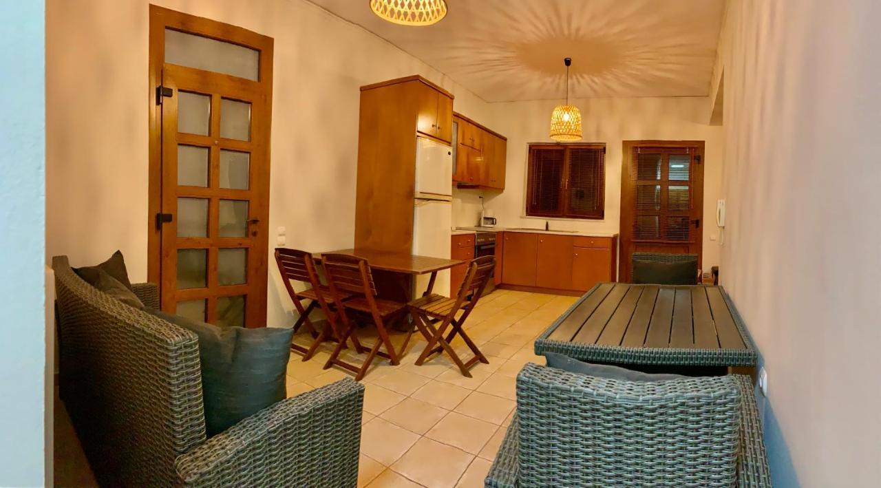 Aggelos And Thisbe Chania Suburbs Sea View Guest House Exterior photo